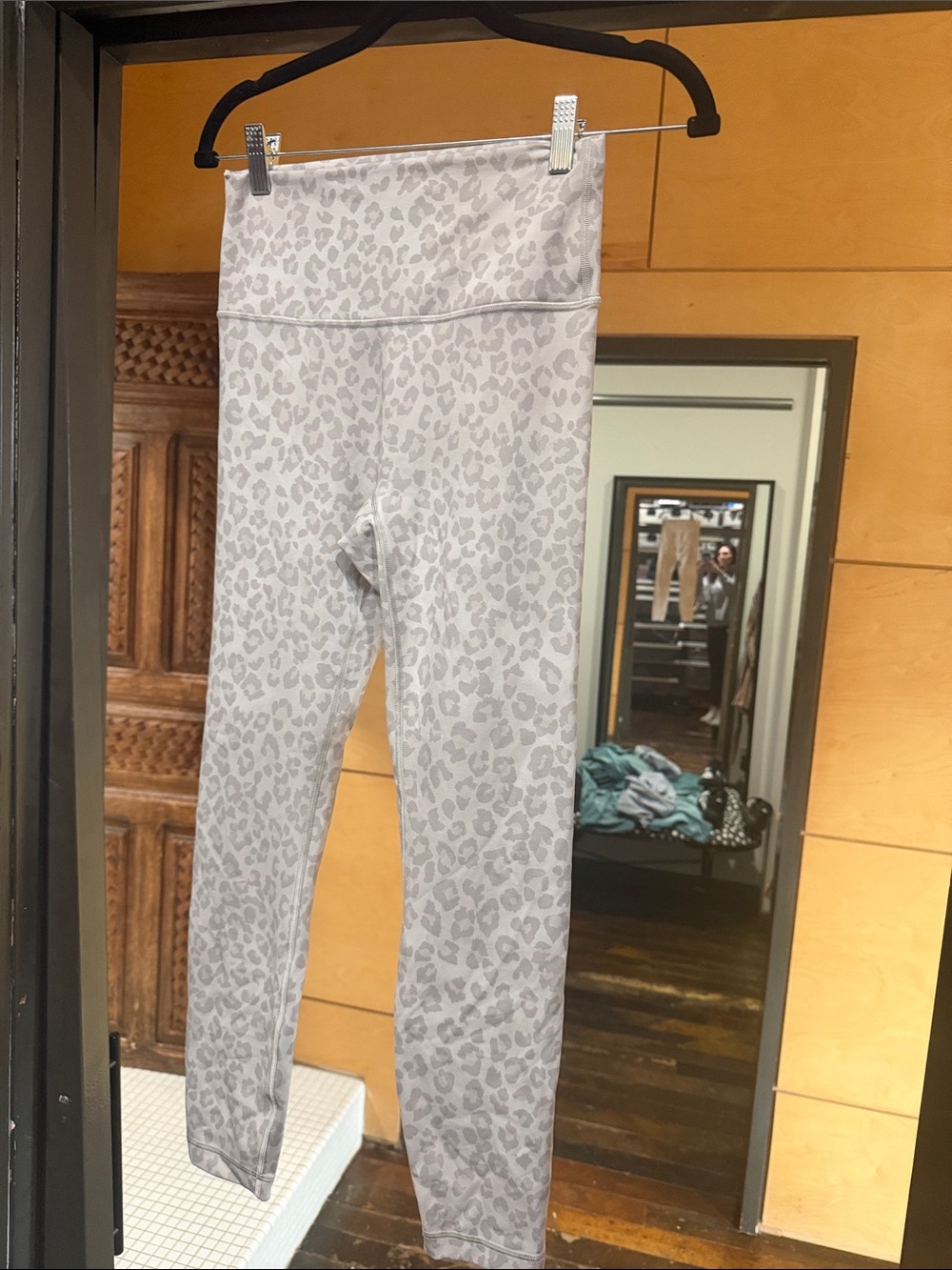 Lululemon wunder under no line Light Gray Leopard Print High-Rise Leggings 25"